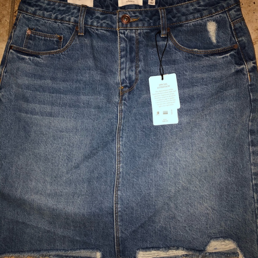 🌺Brand New🌺Rare Distressed Raw Cut Denim Skirt - Picture 5 of 12